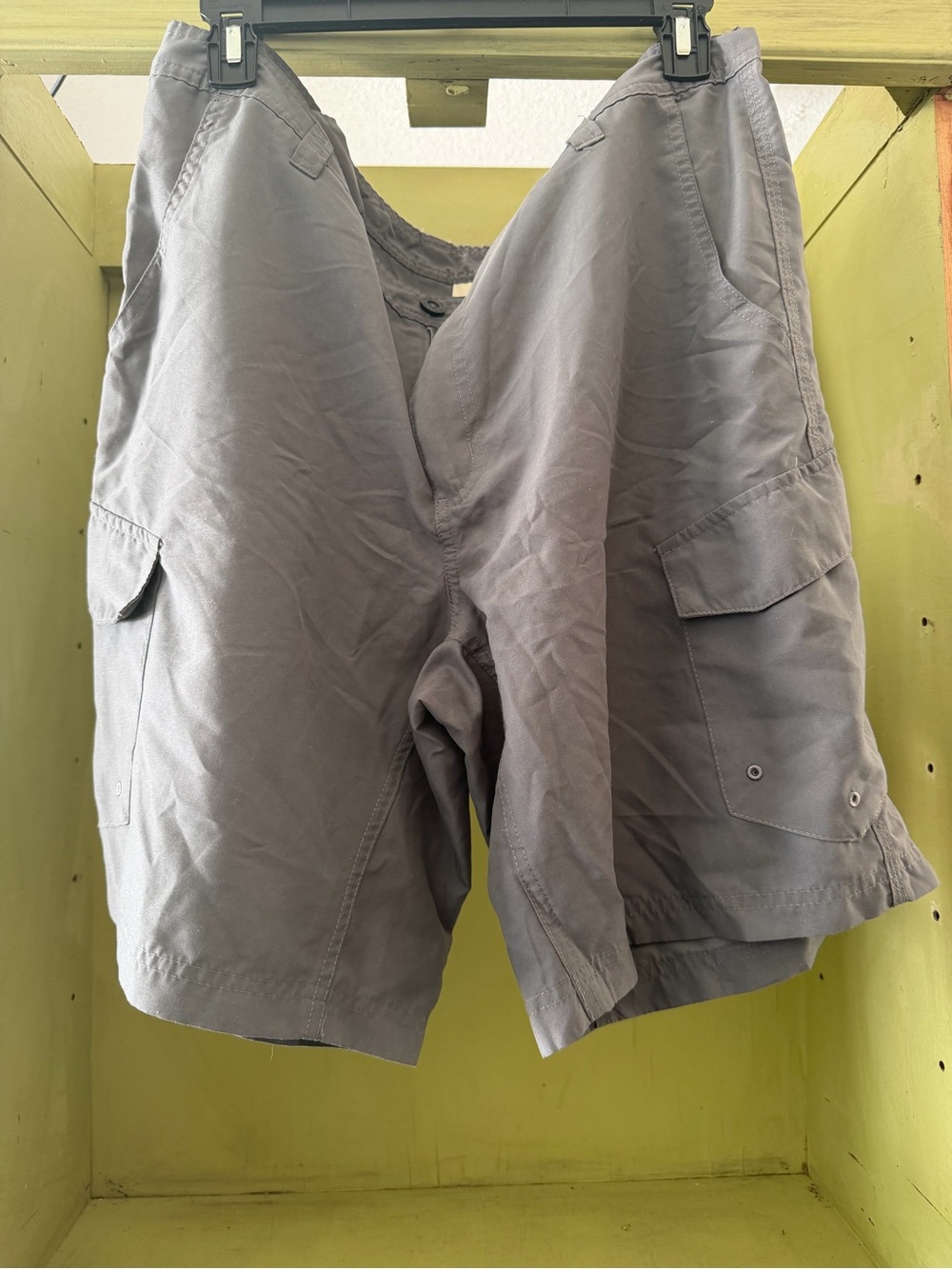 Magellan Outdoors Men's Light Gray Cargo Shorts